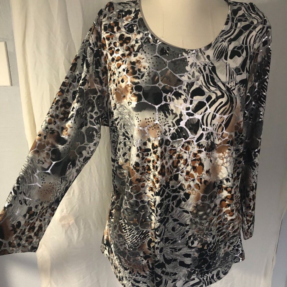 NEW shiny top . Size S/M